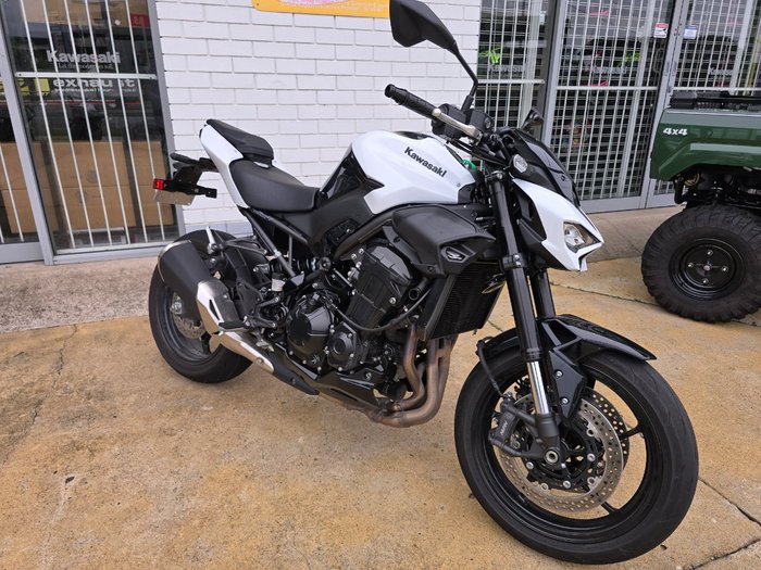 2026 Kawasaki Z900 (ZR900STFNN) White
