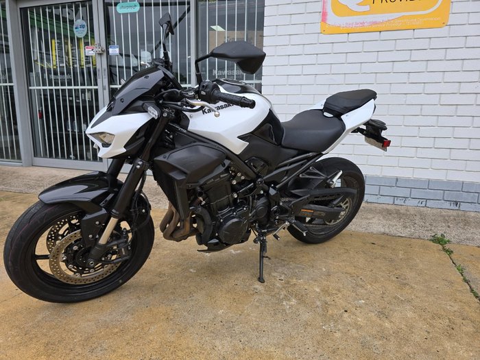 2026 Kawasaki Z900 (ZR900STFNN) White