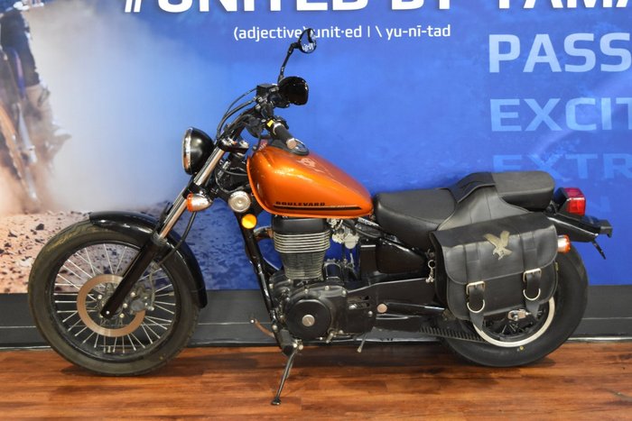 2017 Suzuki BOULEVARD S40 (LS650B) Orange