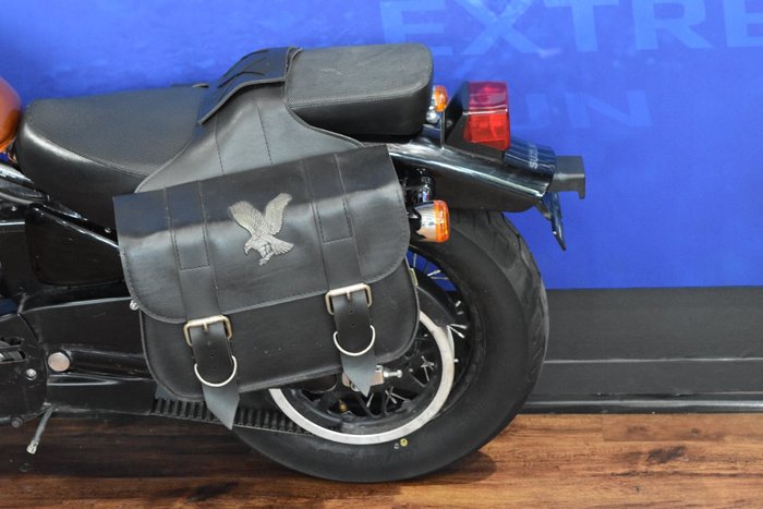 2017 Suzuki BOULEVARD S40 (LS650B) Orange