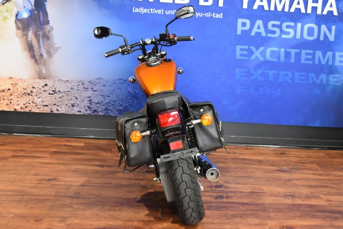 2017 Suzuki BOULEVARD S40 (LS650B) Orange