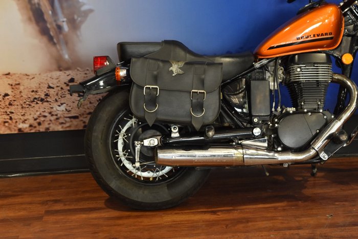 2017 Suzuki BOULEVARD S40 (LS650B) Orange