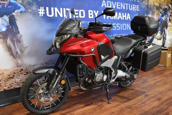 2014 Honda VFR1200X Red