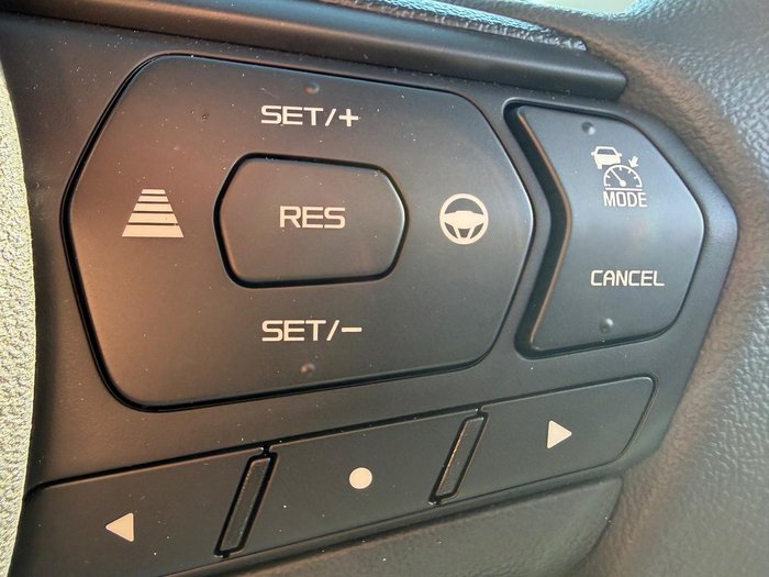 2025 Mazda BT-50 XS