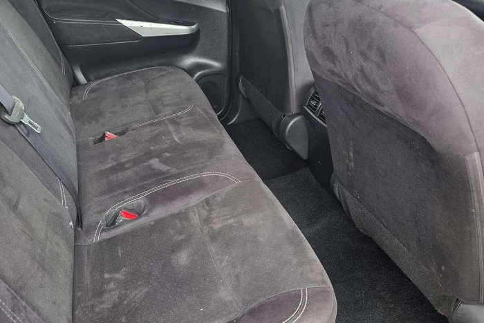 2018 Nissan Navara ST D23 Series 3 4X4 Dual Range Cosmic Black