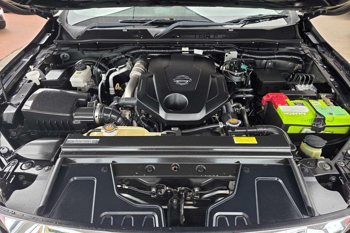 2018 Nissan Navara ST D23 Series 3 4X4 Dual Range Cosmic Black