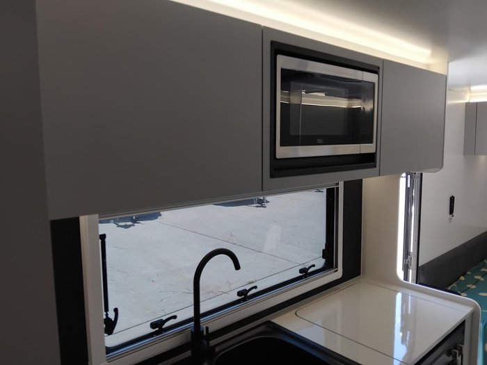 2025 New Age Caravans Road Owl Escape 19Ft Bunk Ensuite Ro19be Full Composite