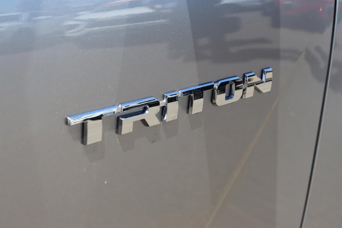 2025 Mitsubishi Triton GLX