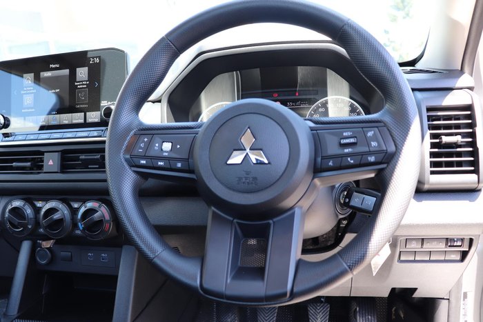 2025 Mitsubishi Triton GLX