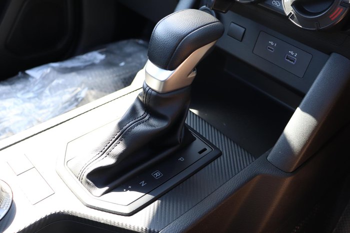 2025 Mitsubishi Triton GLX