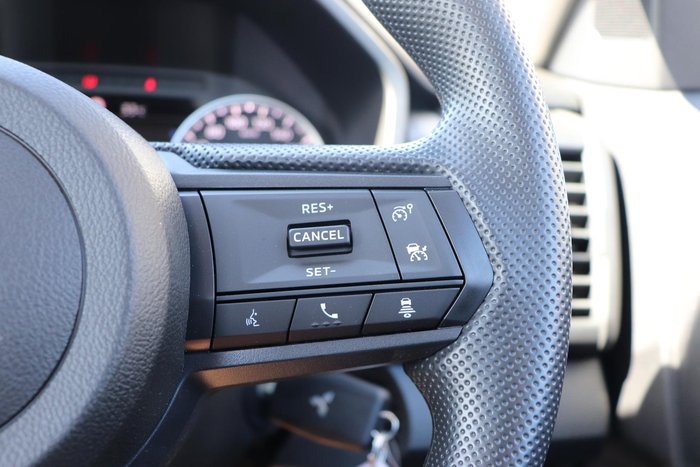 2025 Mitsubishi Triton GLX