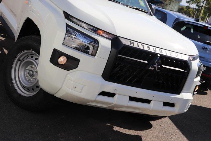 2025 Mitsubishi Triton GLX