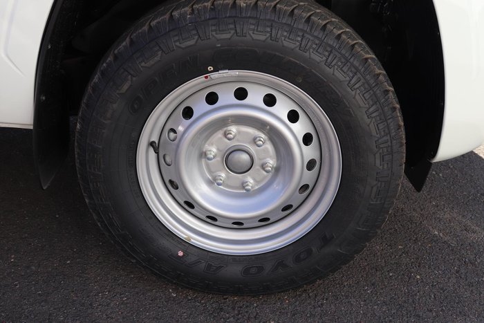 2025 Mitsubishi Triton GLX