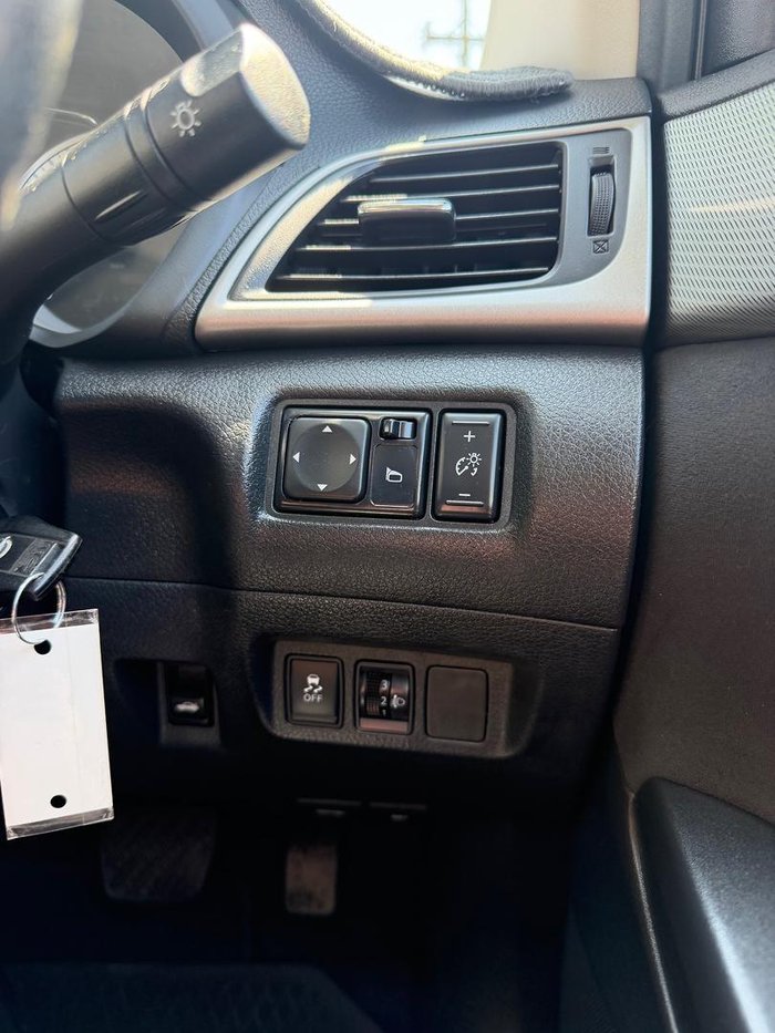 2012 Nissan Pulsar ST-L