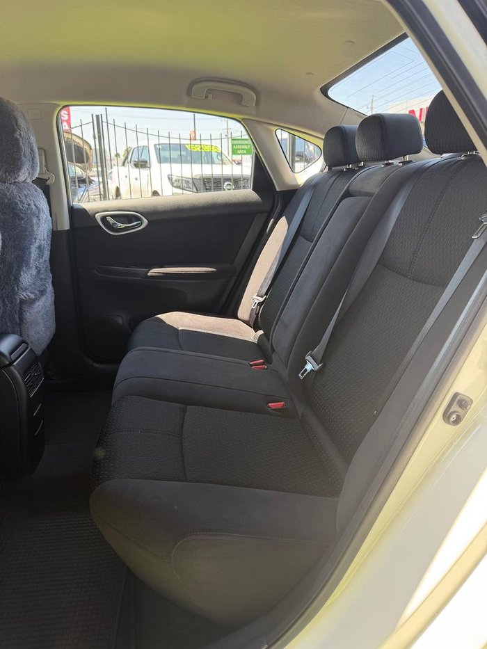 2012 Nissan Pulsar ST-L