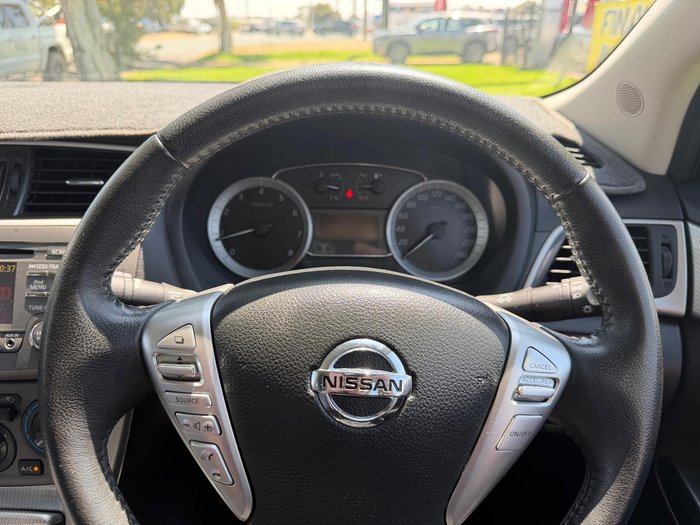 2012 Nissan Pulsar ST-L