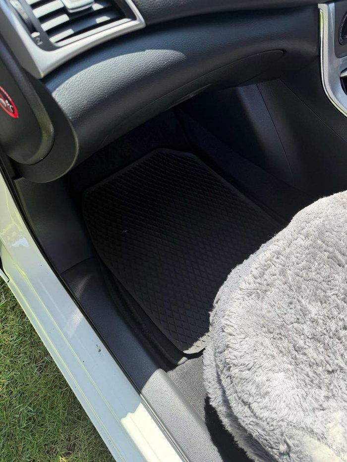 2012 Nissan Pulsar ST-L