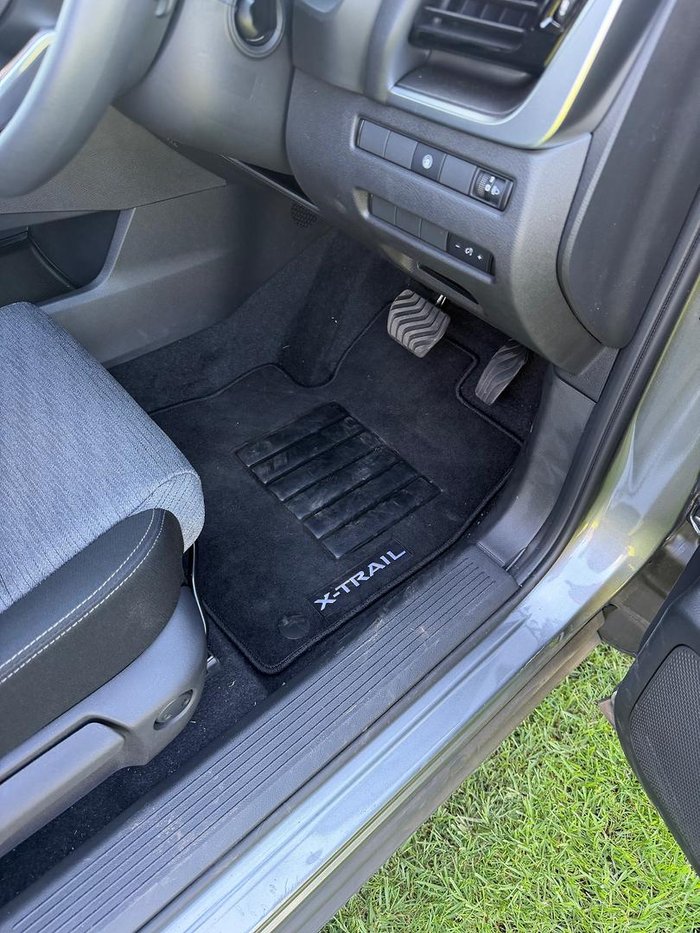 2025 Nissan X-TRAIL ST