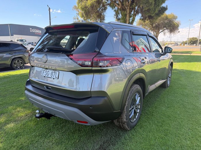 2025 Nissan X-TRAIL ST