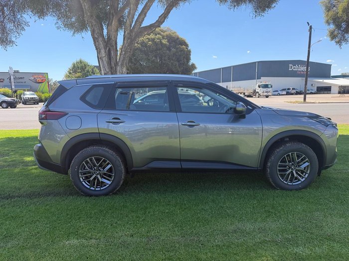 2025 Nissan X-TRAIL ST