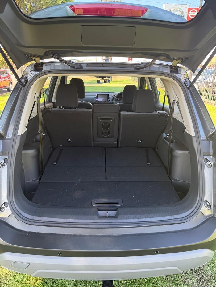 2025 Nissan X-TRAIL ST