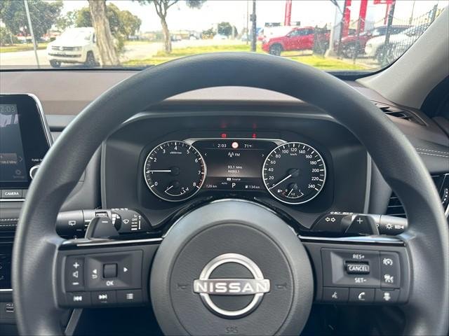 2025 Nissan X-TRAIL ST
