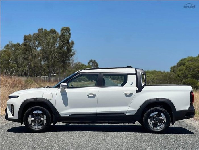 2026 KGM Musso EV AWD