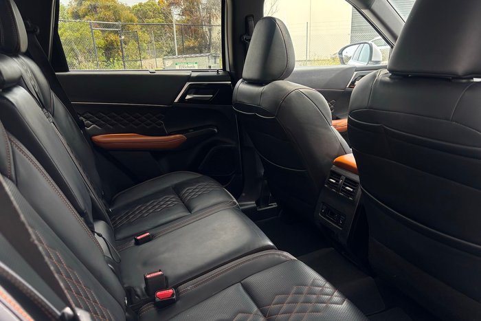 2023 Mitsubishi Outlander Exceed Tourer