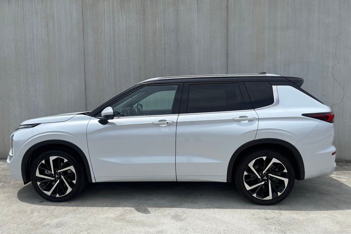 2023 Mitsubishi Outlander Exceed Tourer