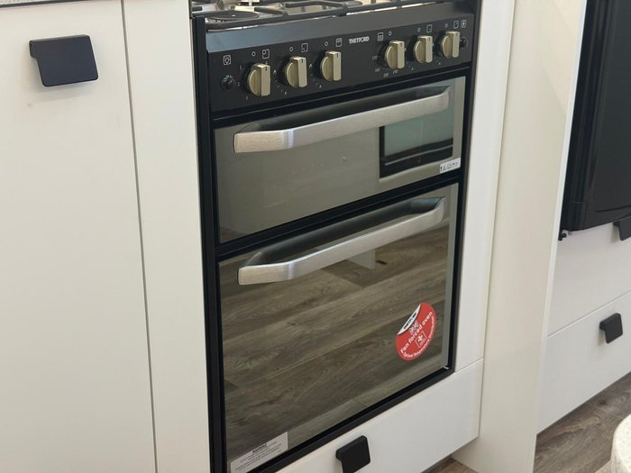 2025 New Age Caravans Manta Ray Mr16er Escape