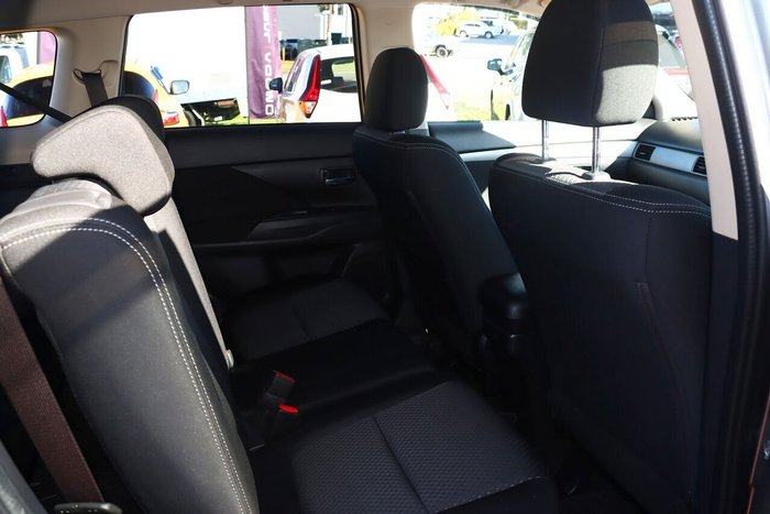 2018 Mitsubishi Outlander LS