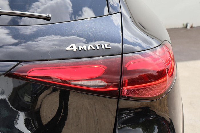 2024 Mercedes-Benz GLC-Class GLC300