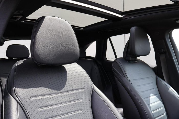 2024 Mercedes-Benz GLC-Class GLC300