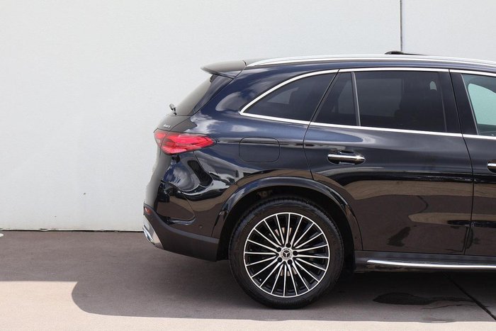 2024 Mercedes-Benz GLC-Class GLC300