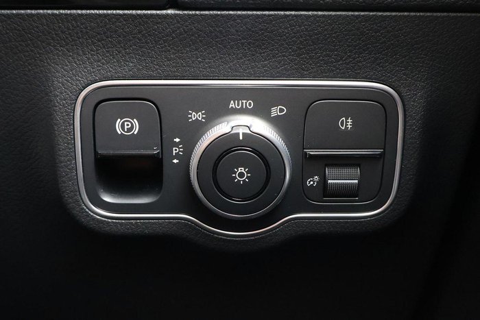 2025 Mercedes-Benz GLA-Class GLA200