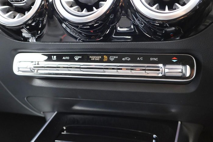 2025 Mercedes-Benz GLA-Class GLA200