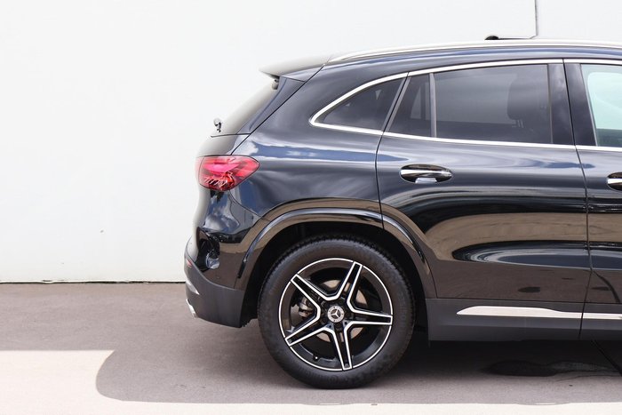 2025 Mercedes-Benz GLA-Class GLA200 H247 Cosmos Black