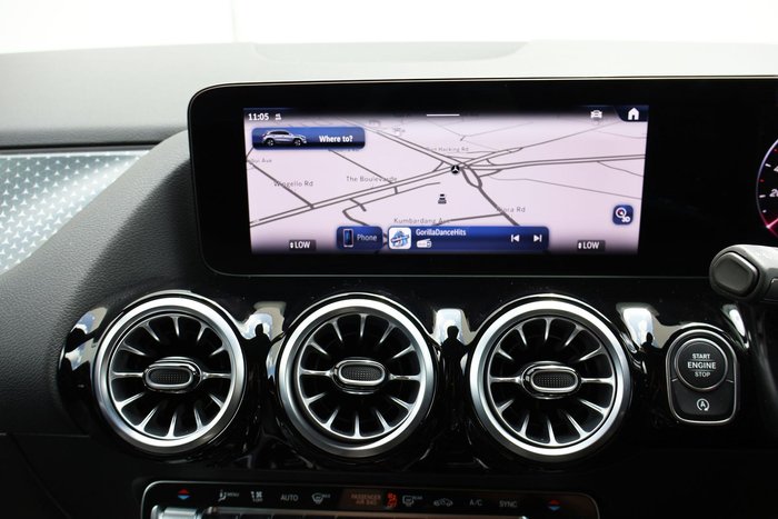 2025 Mercedes-Benz GLA-Class GLA200 H247 Cosmos Black