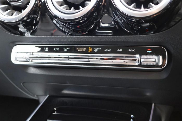 2025 Mercedes-Benz GLA-Class GLA200 H247 Cosmos Black