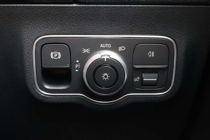 2025 Mercedes-Benz GLA-Class GLA200 H247 Cosmos Black