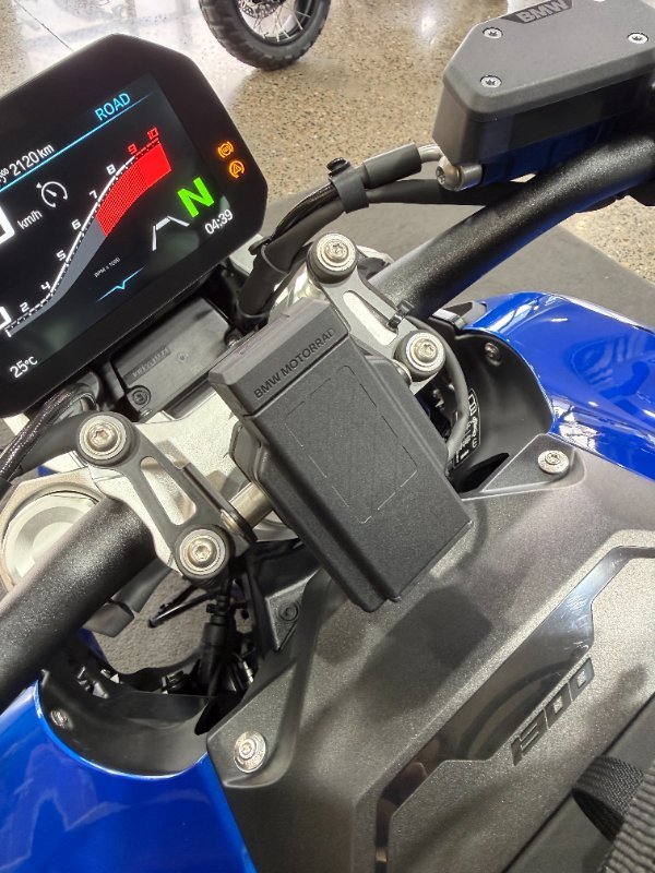 2025 BMW Motorrad R 1300 R EXCLUSIVE RACINGBLUE METALLIC
