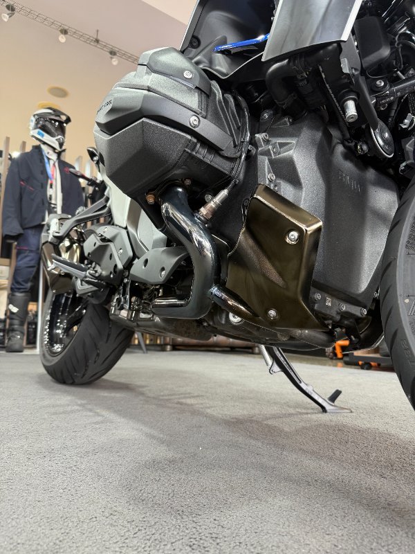 2025 BMW Motorrad R 1300 R EXCLUSIVE RACINGBLUE METALLIC