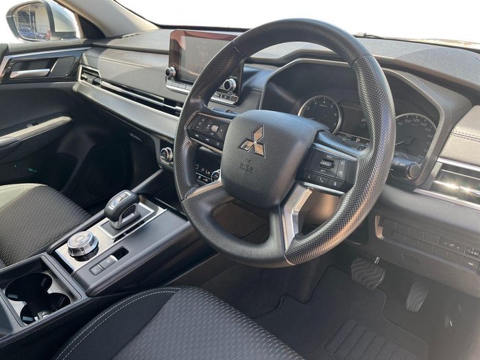 2024 Mitsubishi Outlander