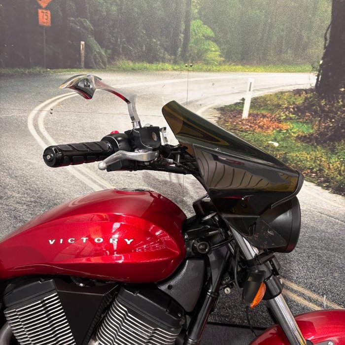 2012 VICTORY JUDGE Maroon