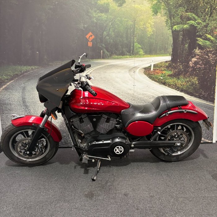 2012 VICTORY JUDGE Maroon