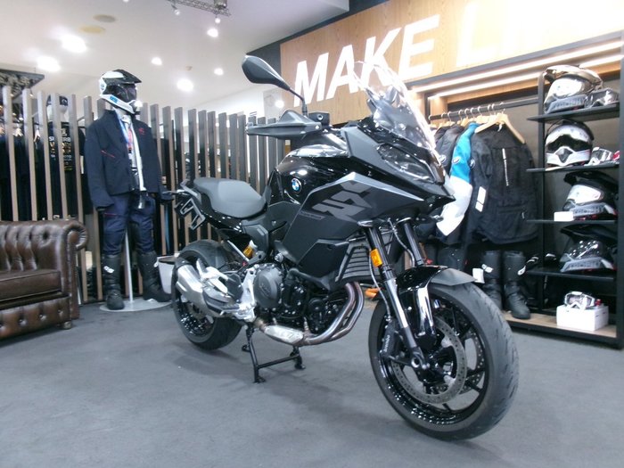 2024 BMW Motorrad F 900 XR TRIPLE BLACK BLACK STORM METALLIC