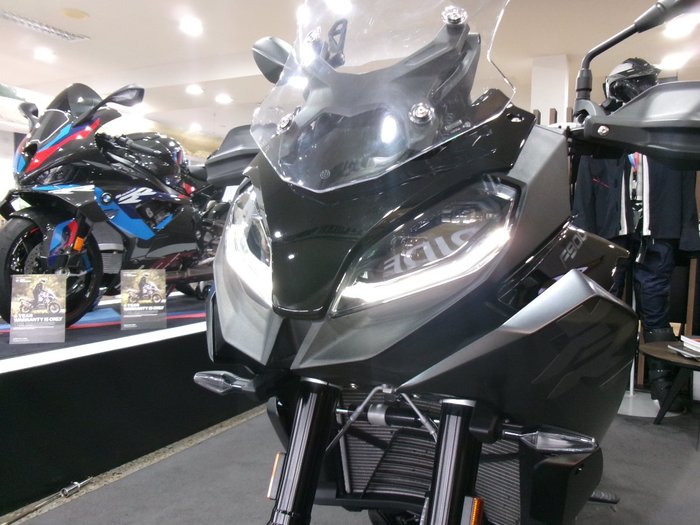 2024 BMW Motorrad F 900 XR TRIPLE BLACK BLACK STORM METALLIC