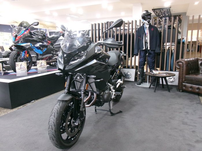 2024 BMW Motorrad F 900 XR TRIPLE BLACK BLACK STORM METALLIC