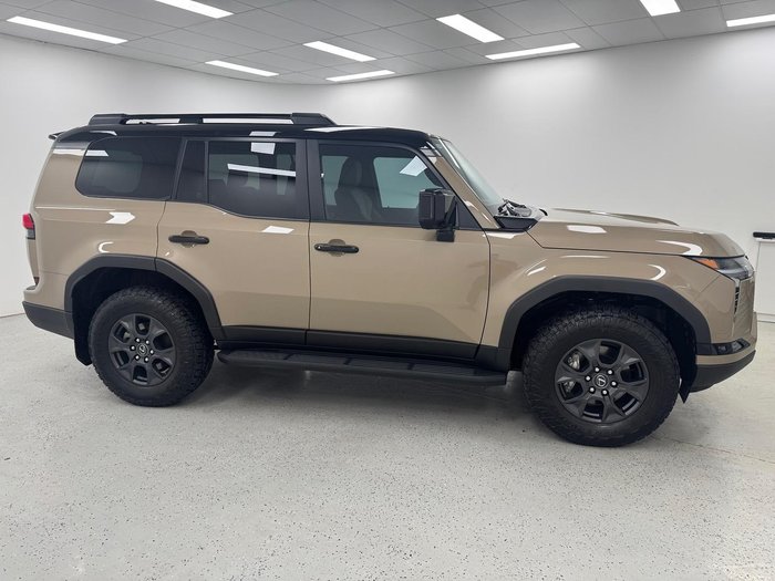 2024 Lexus GX 550 Overtrail VJA252R 4X4 Moon Desert Two-Tone