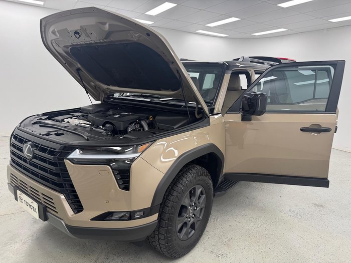 2024 Lexus GX 550 Overtrail VJA252R 4X4 Moon Desert Two-Tone